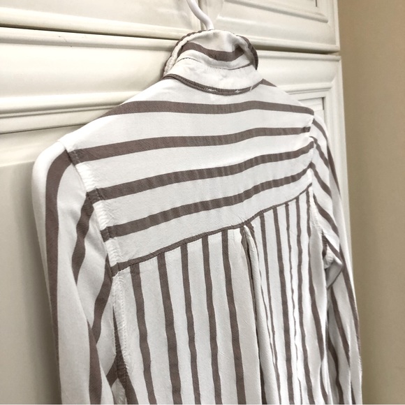 Mine women’s button shirt - Picture 7 of 8